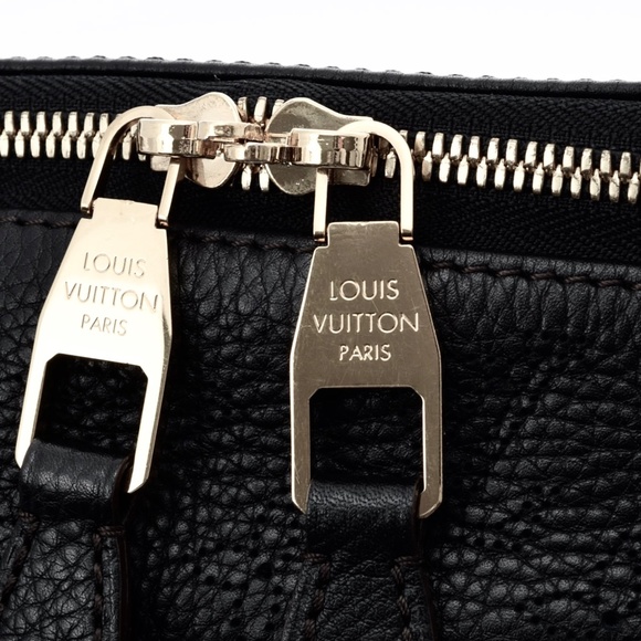 Louis vuitton Monogram Mahina Black Selene Hobo - Picture 10 of 13